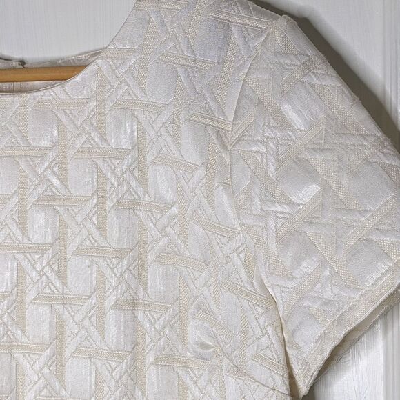 Exhilaration Cream Metallic Textured Short Sleeved Tent Dress size L - Picture 2 of 8